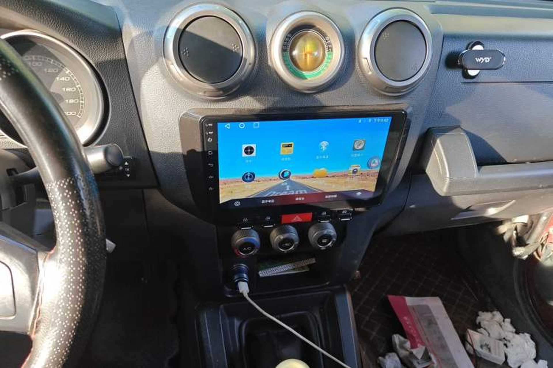 Used BAIC Off-Road BJ40 2014 2.4L Manual Cross-Country Edition Audio And AC Panel