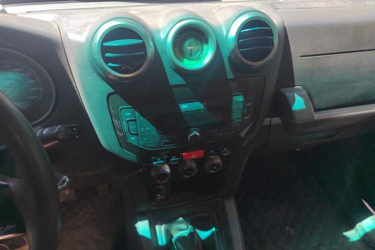 Used BAIC Off-Road BJ40 2014 2.4L Manual Cross-Country Edition Audio And AC Panel