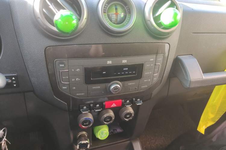 Used BAIC Off-Road BJ40 2014 2.4L Manual Cool Wilderness Edition Audio And AC Panel