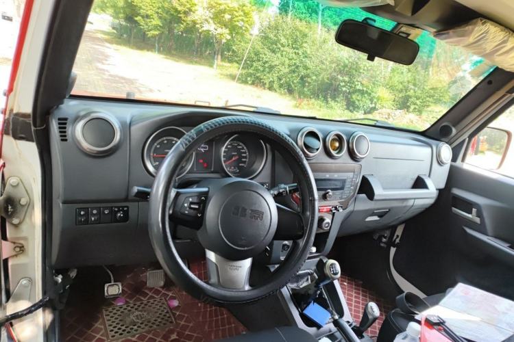Used BAIC Off-Road BJ40 2014 2.4L Manual Cross-Country Edition Center Console
