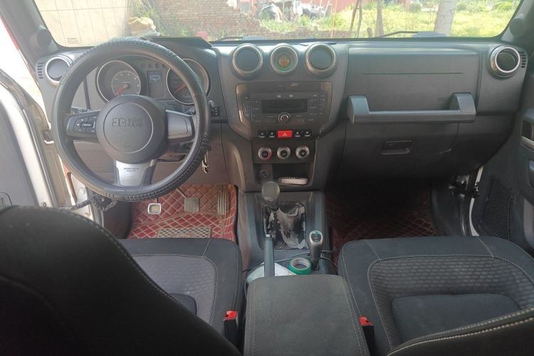 Used BAIC Off-Road BJ40 2014 2.4L Manual Cross-Country Edition Center Console