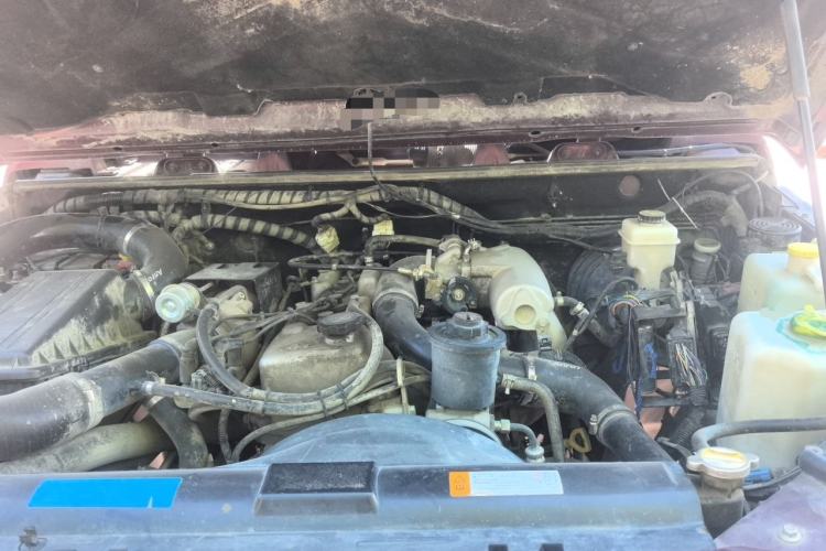 Used BAIC Off-Road BJ40 2014 2.4L Manual Exploration Edition Engine Bay