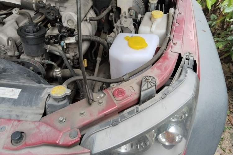 Used BAIC Off-Road BJ40 2014 2.4L Manual Cross-Country Edition Engine Bay Left