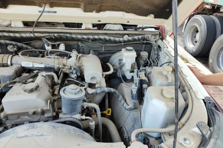 Used BAIC Off-Road BJ40 2014 2.4L Manual Cross-Country Edition Engine Bay Left