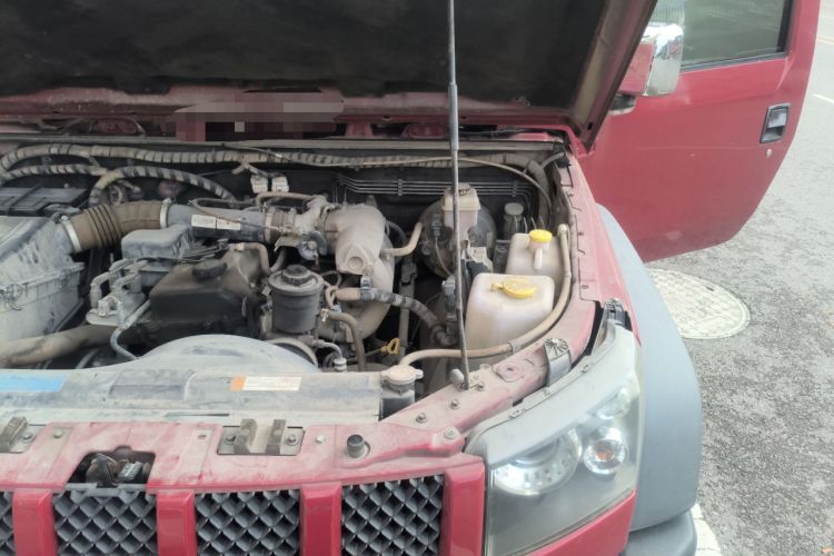 Used BAIC Off-Road BJ40 2014 2.4L Manual Cross-Country Edition Engine Bay Left