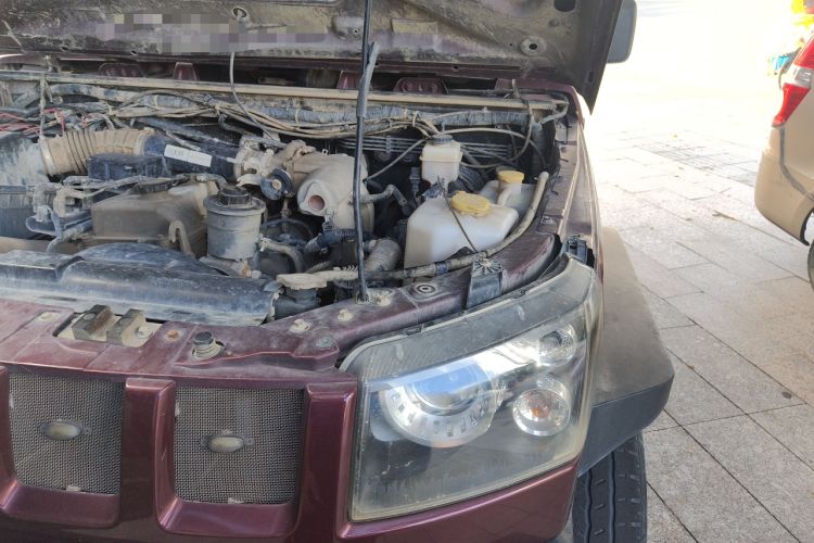 Used BAIC Off-Road BJ40 2014 2.4L Manual Cross-Country Edition Engine Bay Left