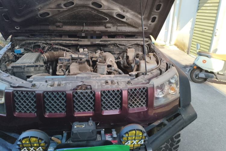Used BAIC Off-Road BJ40 2014 2.4L Manual Cool Wilderness Edition Engine Bay Left