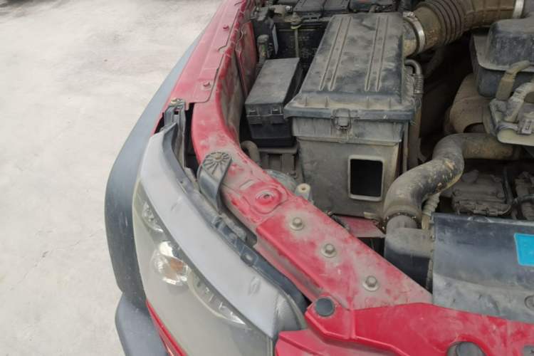 Used BAIC Off-Road BJ40 2014 2.4L Manual Cool Wilderness Edition Engine Bay Right