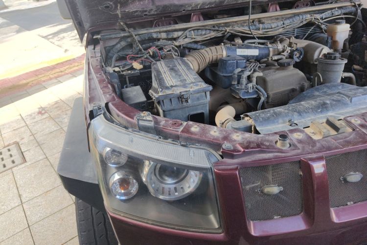 Used BAIC Off-Road BJ40 2014 2.4L Manual Cross-Country Edition Engine Bay Right