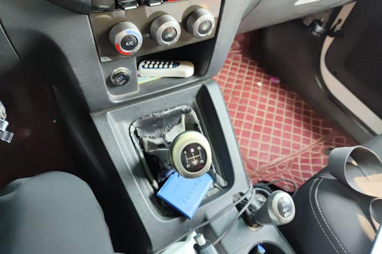 Used BAIC Off-Road BJ40 2014 2.4L Manual Cross-Country Edition Gear Lever