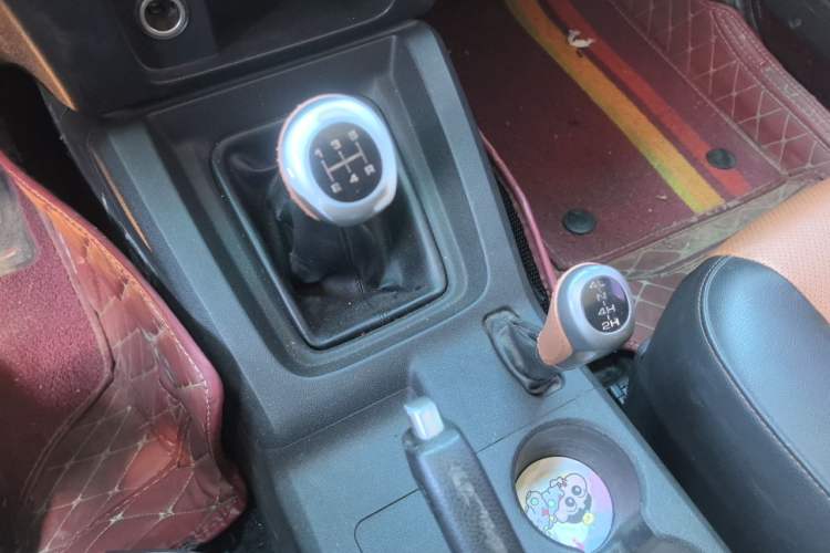 Used BAIC Off-Road BJ40 2014 2.4L Manual Exploration Edition Gear Lever