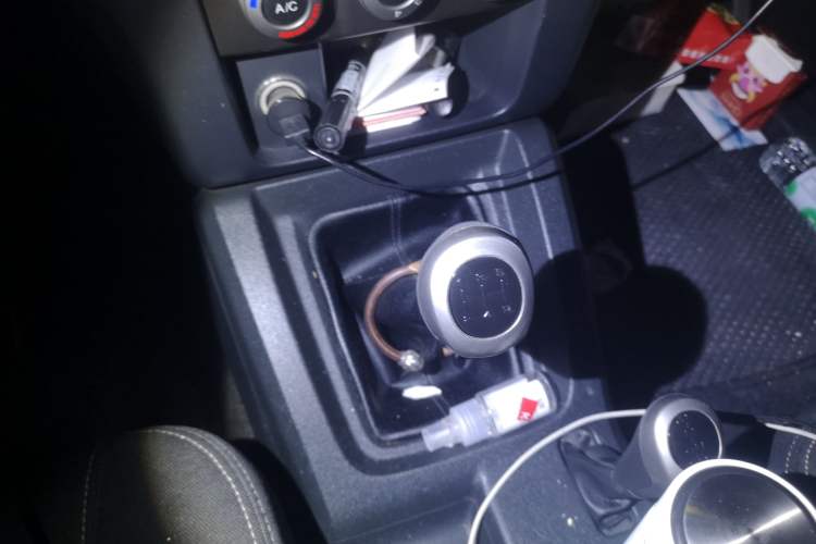 Used BAIC Off-Road BJ40 2014 2.4L Manual Cross-Country Edition Gear Lever