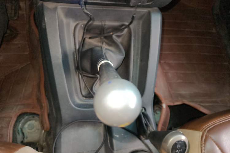 Used BAIC Off-Road BJ40 2014 2.4L Manual Cross-Country Edition Gear Lever
