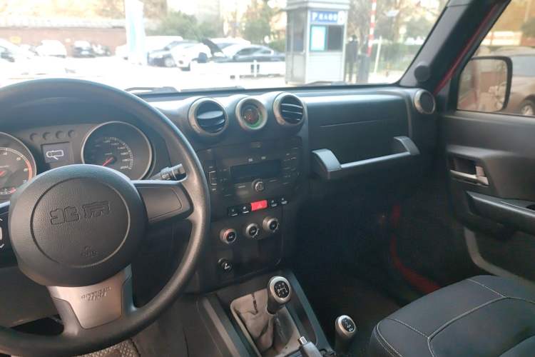 Used BAIC Off-Road BJ40 2014 2.4L Manual Cross-Country Edition Interior 3