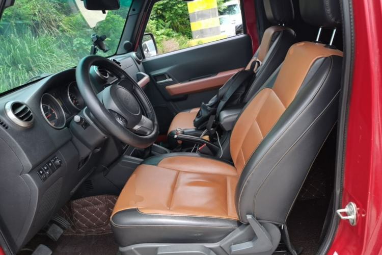 Used BAIC Off-Road BJ40 2014 2.4L Manual Cool Wilderness Edition Left Front Seat