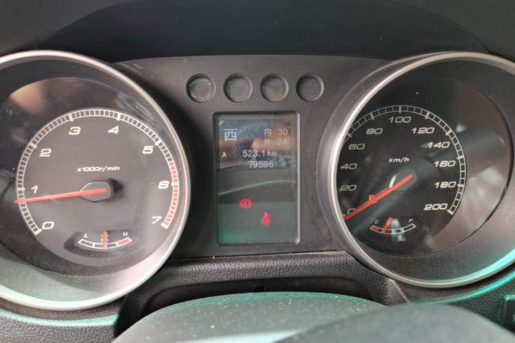 Used BAIC Off-Road BJ40 2014 2.4L Manual Cool Wilderness Edition Odometer Close Up