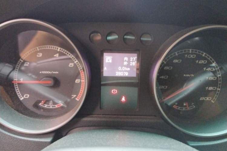 Used BAIC Off-Road BJ40 2014 2.4L Manual Cross-Country Edition Odometer Close Up