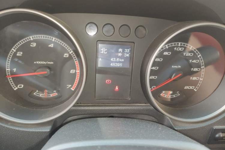 Used BAIC Off-Road BJ40 2014 2.4L Manual Cool Wilderness Edition Odometer Close Up