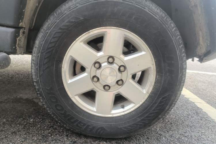 Used BAIC Off-Road BJ40 2014 2.4L Manual Cross-Country Edition Right Front Wheel Hub