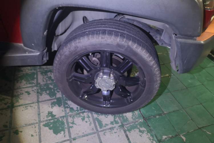Used BAIC Off-Road BJ40 2014 2.4L Manual Cross-Country Edition Right Front Wheel Hub