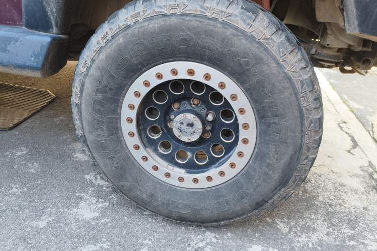 Used BAIC Off-Road BJ40 2014 2.4L Manual Cool Wilderness Edition Right Front Wheel Hub