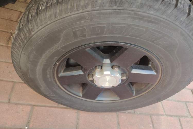 Used BAIC Off-Road BJ40 2014 2.4L Manual Cool Wilderness Edition Right Front Wheel Hub