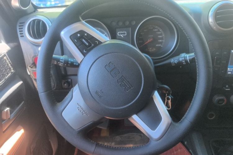 Used BAIC Off-Road BJ40 2014 2.4L Manual Exploration Edition Steering Wheel