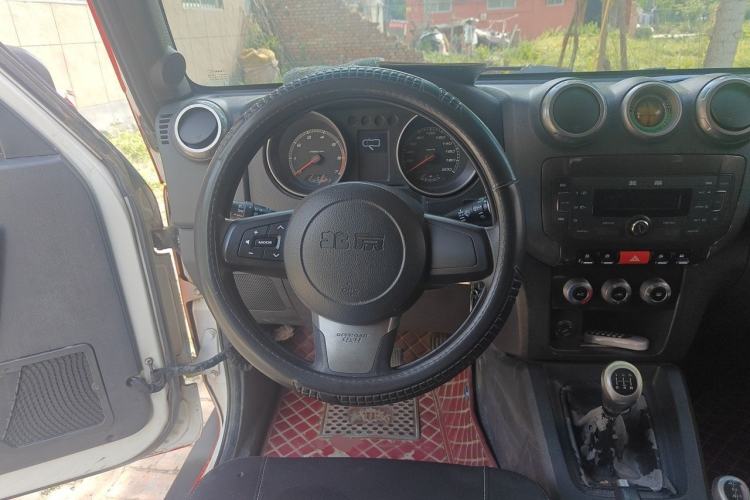 Used BAIC Off-Road BJ40 2014 2.4L Manual Cross-Country Edition Steering Wheel