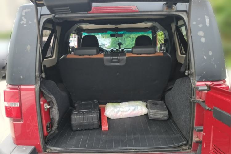 Used BAIC Off-Road BJ40 2014 2.4L Manual Cool Wilderness Edition Trunk