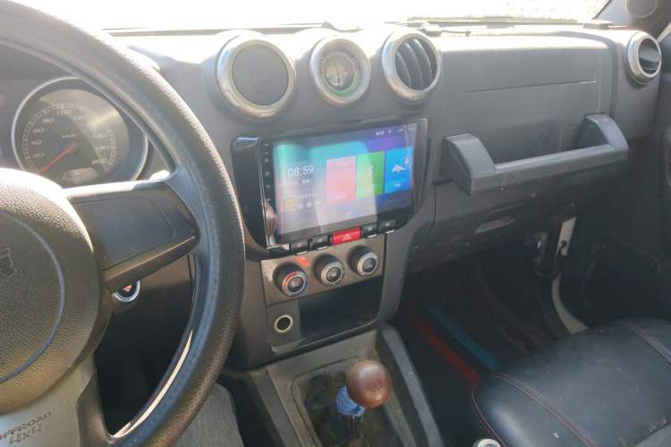 Used BAIC Off-Road BJ40 2014 2.4L Manual Cross-Country Edition Audio And AC Panel