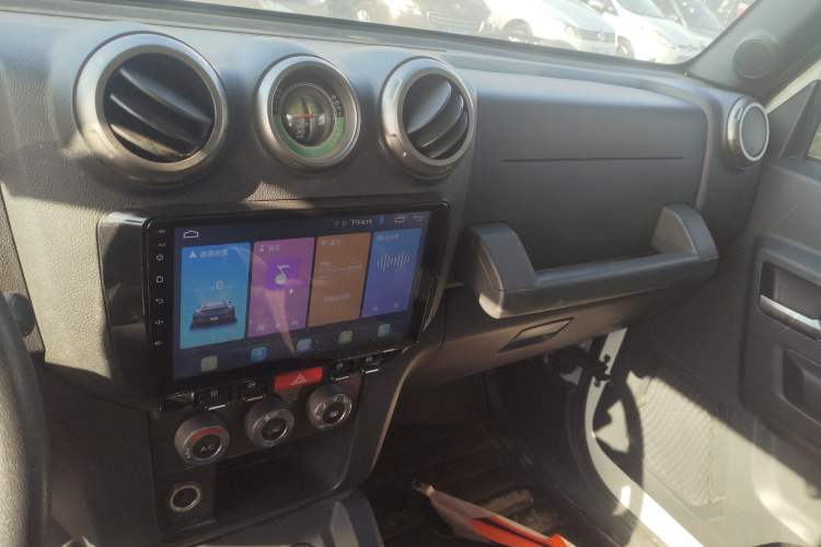 Used BAIC Off-Road BJ40 2014 2.4L Manual Cross-Country Edition Audio And AC Panel