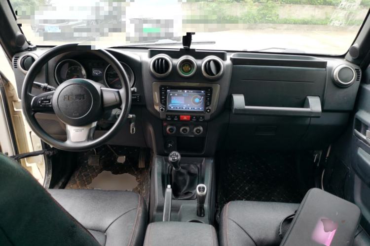Used BAIC Off-Road BJ40 2014 2.4L Manual Cross-Country Edition Center Console