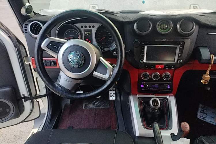 Used BAIC Off-Road BJ40 2014 2.4L Manual Cross-Country Edition Center Console