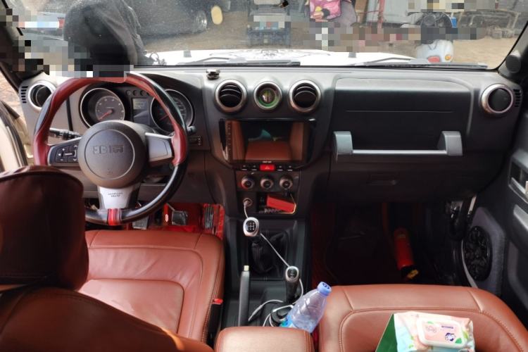 Used BAIC Off-Road BJ40 2014 2.4L Manual Cross-Country Edition Center Console