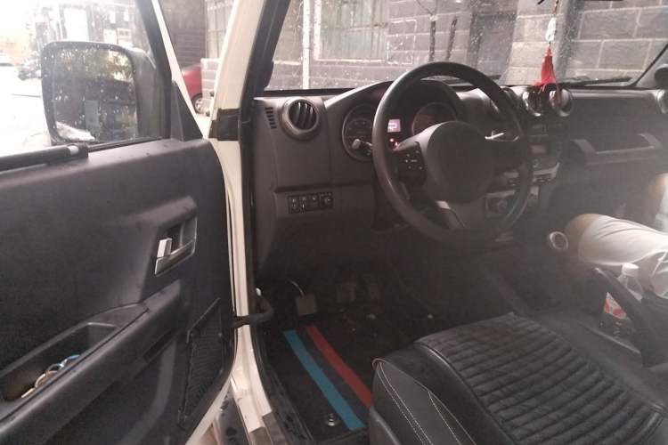 Used BAIC Off-Road BJ40 2014 2.4L Manual Cross-Country Edition Driver Seat