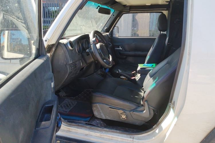 Used BAIC Off-Road BJ40 2014 2.4L Manual Cross-Country Edition Driver Seat