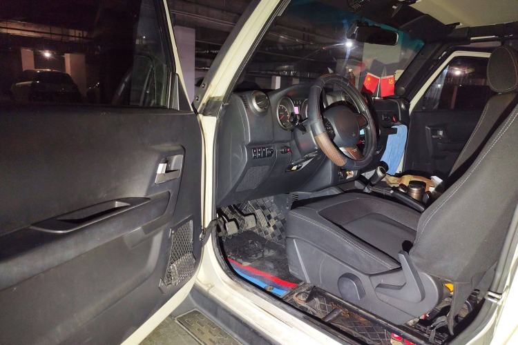 Used BAIC Off-Road BJ40 2014 2.4L Manual Cross-Country Edition Driver Seat