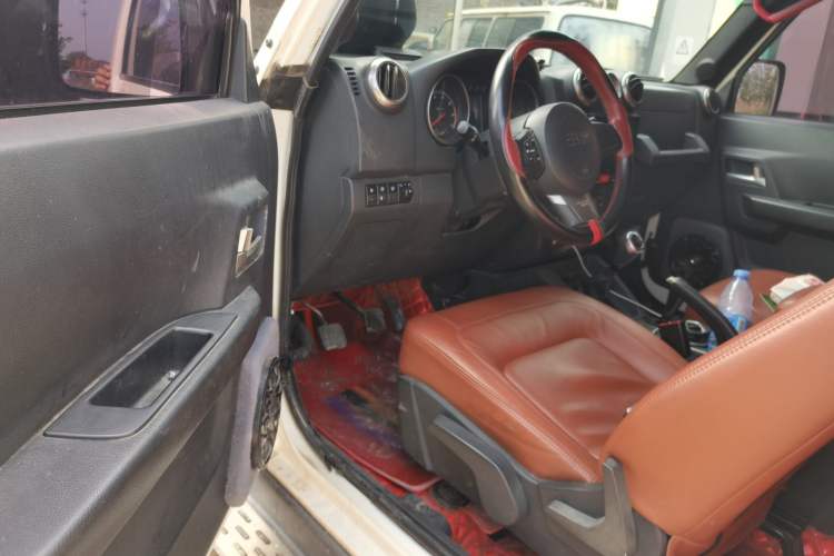 Used BAIC Off-Road BJ40 2014 2.4L Manual Cross-Country Edition Driver Seat