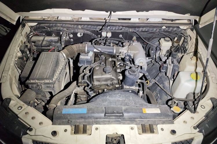 Used BAIC Off-Road BJ40 2014 2.4L Manual Cross-Country Edition Engine Bay