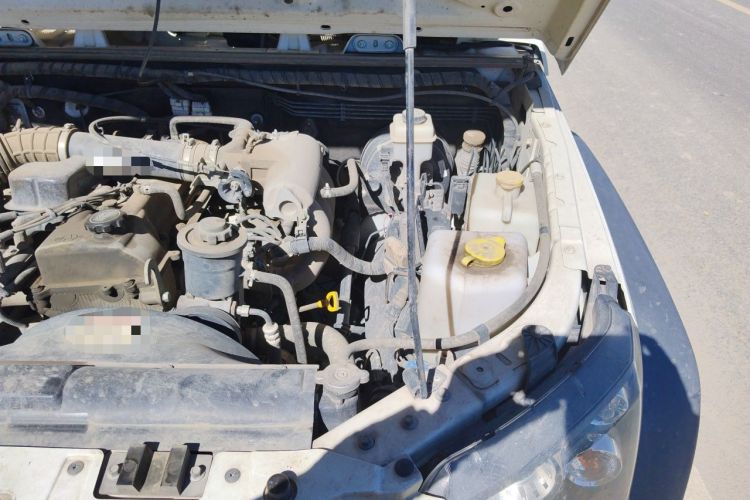 Used BAIC Off-Road BJ40 2014 2.4L Manual Cross-Country Edition Engine Bay Left