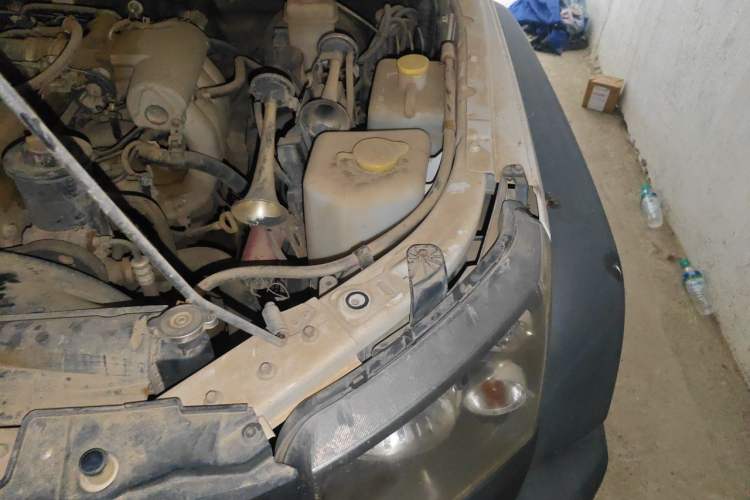 Used BAIC Off-Road BJ40 2014 2.4L Manual Cross-Country Edition Engine Bay Left