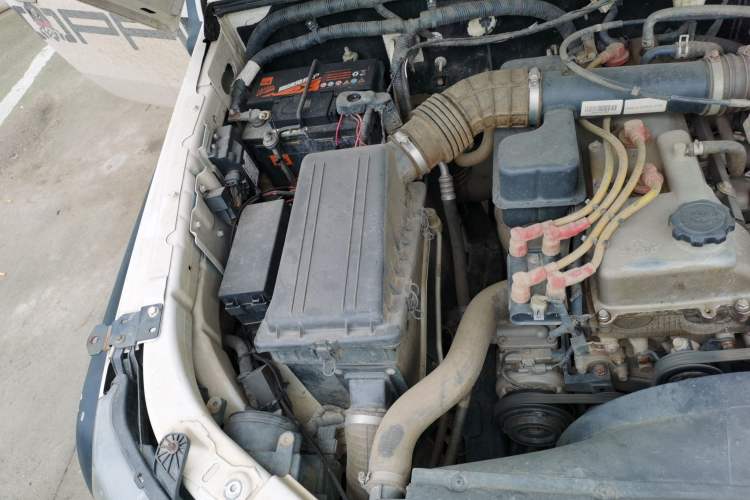 Used BAIC Off-Road BJ40 2014 2.4L Manual Cross-Country Edition Engine Bay Right
