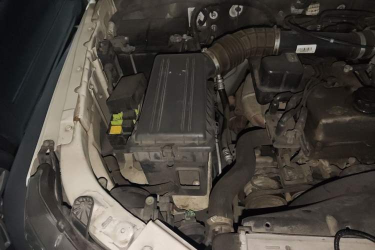 Used BAIC Off-Road BJ40 2014 2.4L Manual Cross-Country Edition Engine Bay Right
