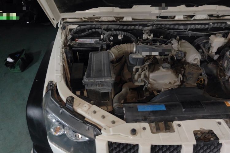 Used BAIC Off-Road BJ40 2014 2.4L Manual Cool Wilderness Edition Engine Bay Right
