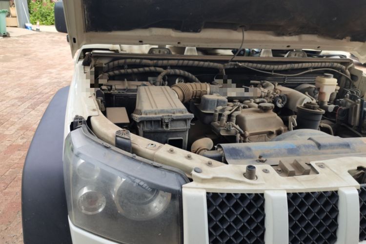 Used BAIC Off-Road BJ40 2014 2.4L Manual Cross-Country Edition Engine Bay Right