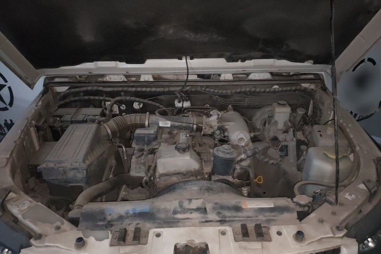 Used BAIC Off-Road BJ40 2014 2.4L Manual Cross-Country Edition Engine Bay