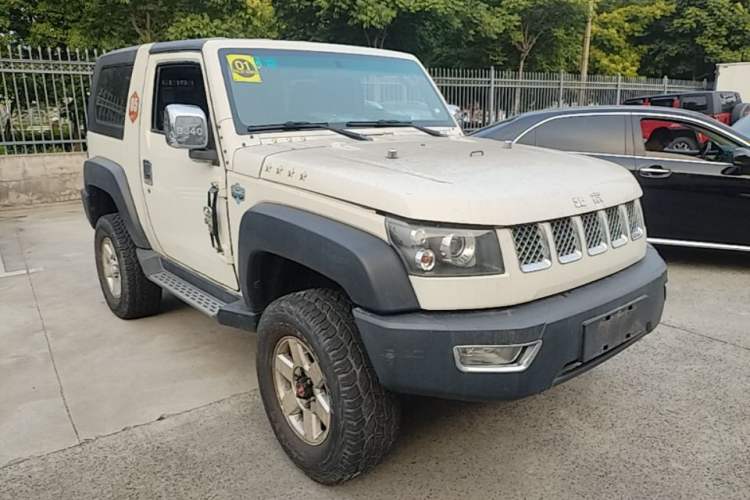 Used BAIC Off-Road BJ40 2014 2.4L Manual Cross-Country Edition Front Right 45 Deg