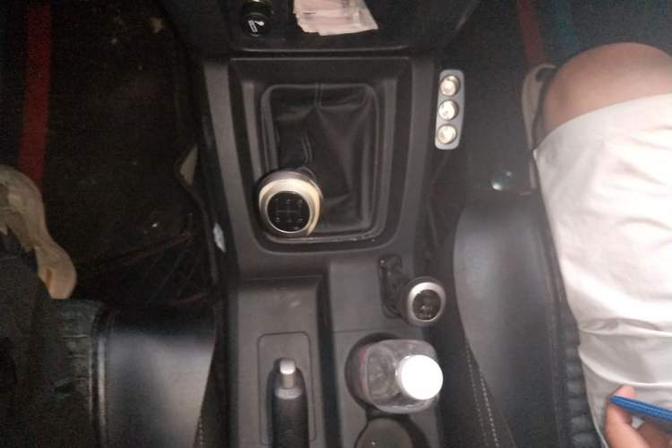 Used BAIC Off-Road BJ40 2014 2.4L Manual Cross-Country Edition Gear Lever