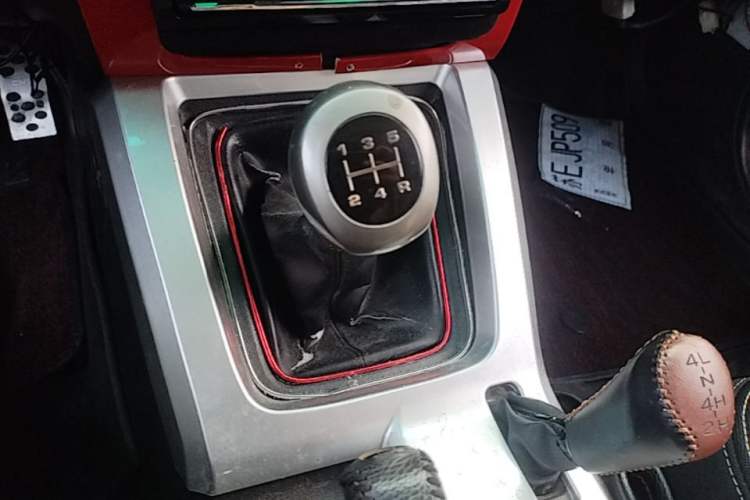 Used BAIC Off-Road BJ40 2014 2.4L Manual Cross-Country Edition Gear Lever
