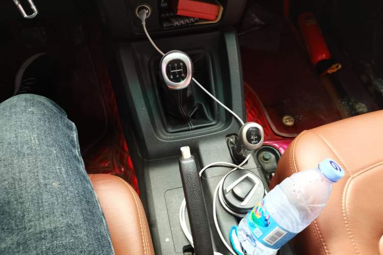 Used BAIC Off-Road BJ40 2014 2.4L Manual Cross-Country Edition Gear Lever